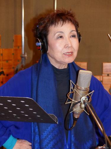 【画像・写真】加藤登紀子　新曲公開録音　永さんの詩「抱きしめるように」