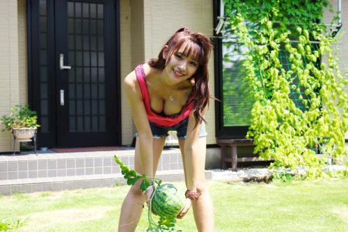 【画像・写真】「１０００年に一度の童顔巨乳」スパガ浅川梨奈「オラ、もめよ」