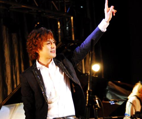 【画像・写真】藤澤ノリマサ　声帯炎症も完治　横浜公演で全快熱唱「頑張ります」
