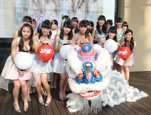 【画像・写真】１８人組アイドル、ふわふわ　新曲イベントで獅子舞とコラボパフォ