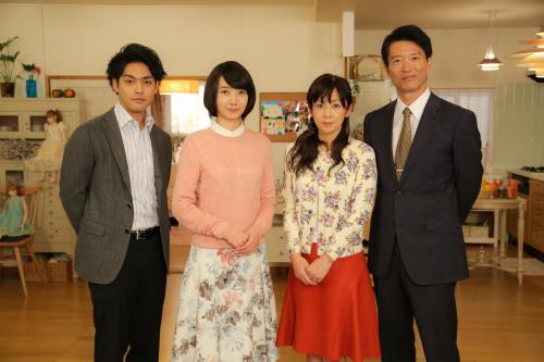 取材会に出席した（左から）柳楽優弥、波瑠、斉藤由貴、寺脇康文