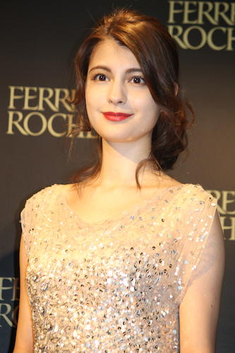 【画像・写真】マギー　クリスマスの思い出は「お手製アップルパイ」