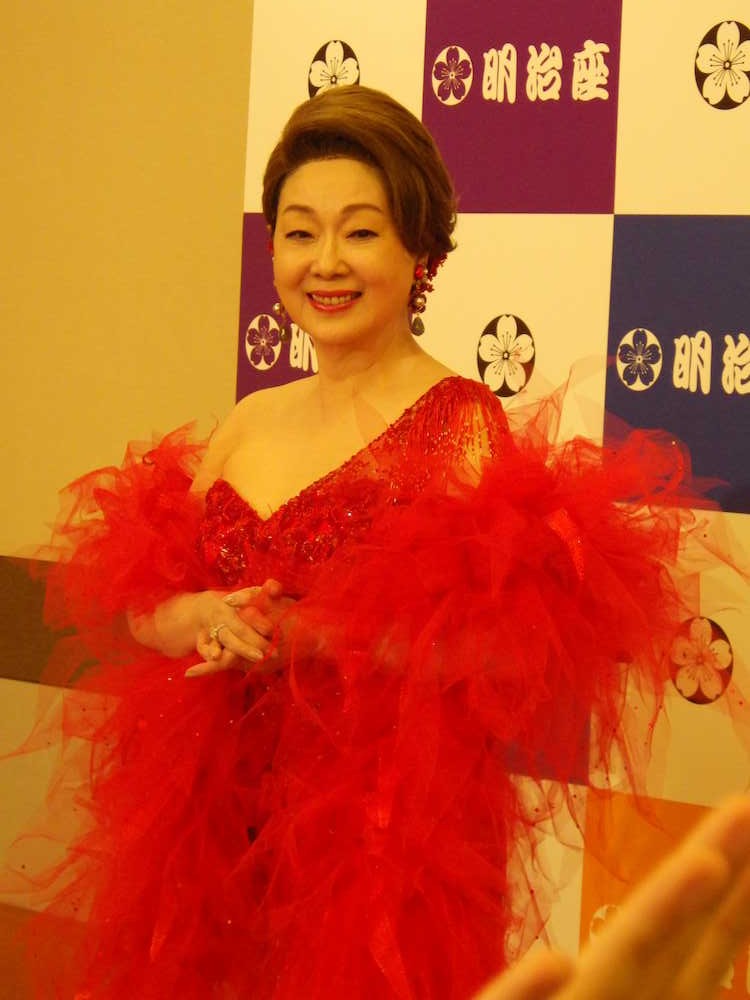 【画像・写真】由紀さおり　初座長公演に充実感「楽しくやっています」