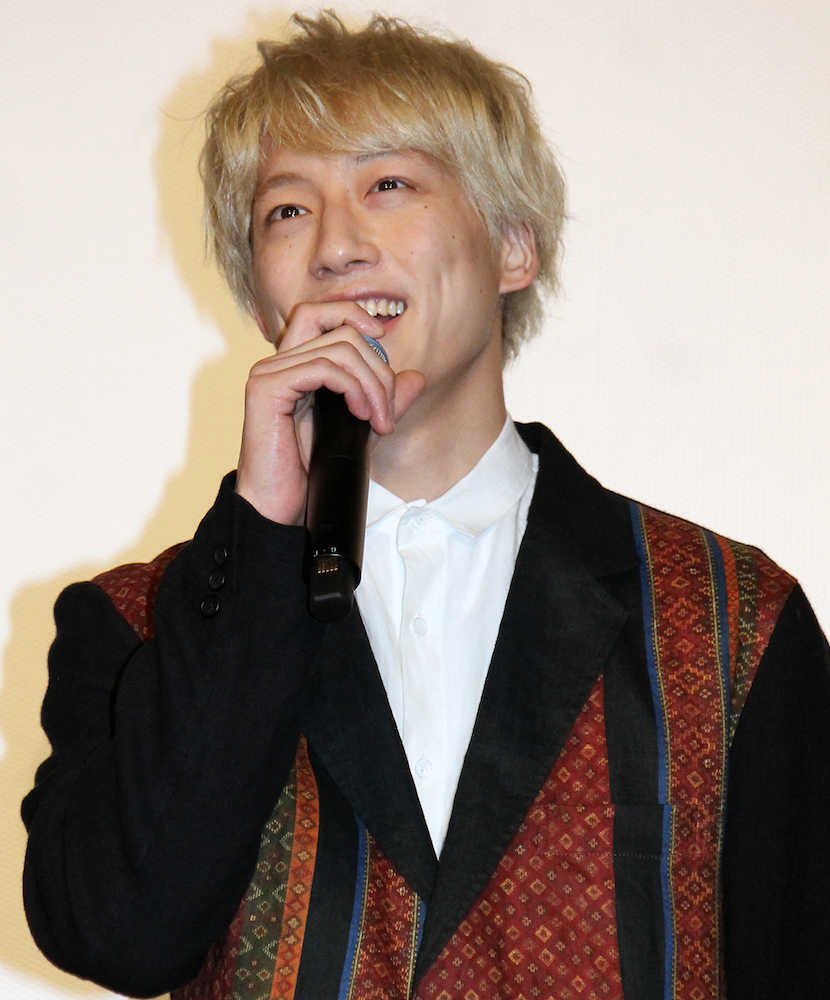 【画像・写真】坂口健太郎、ｍｉｗａの笑顔時々毒舌にタジタジ「いつも言われている」