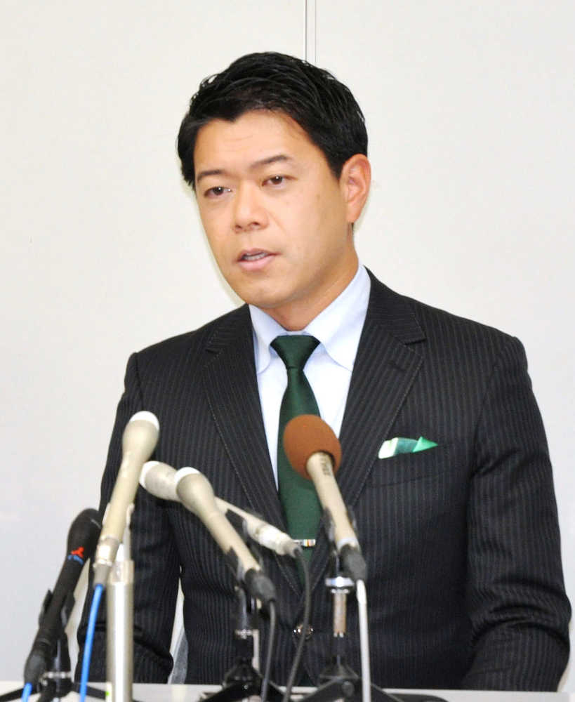 【画像・写真】元フジアナ長谷川豊氏“自虐”出馬会見「バカなヤツが偉そうに」