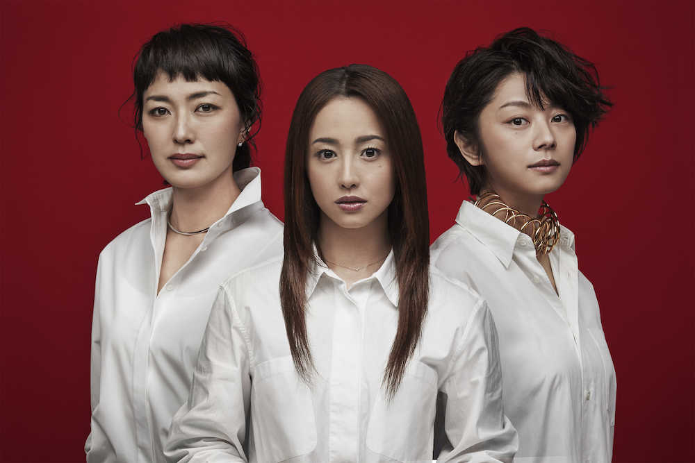 ４月期の日テレドラマ「母になる」に出演する（左から）板谷由夏、沢尻エリカ、小池栄子