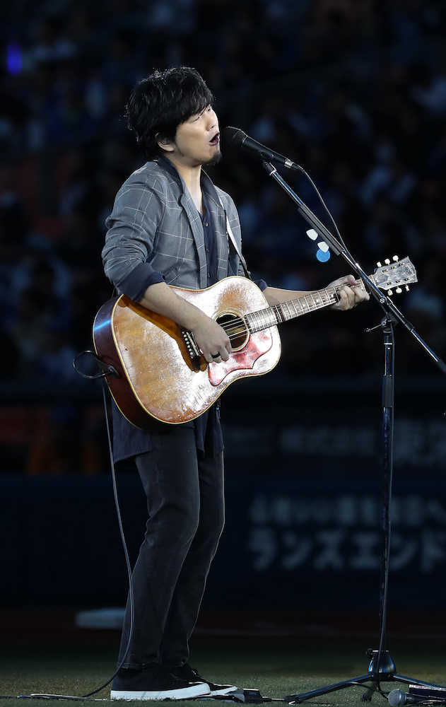 【画像・写真】秦基博「いい気持ち」球団公式ドキュメンタリー映画の主題歌熱唱