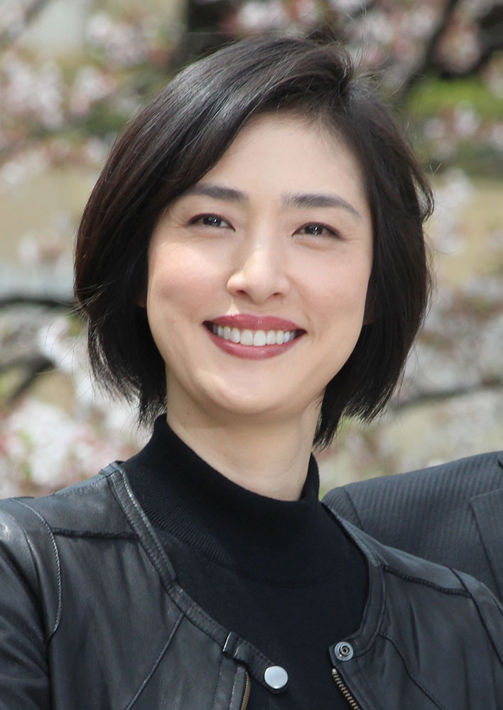 テレビ朝日「緊急取調室」制作発表で笑顔を見せる天海祐希