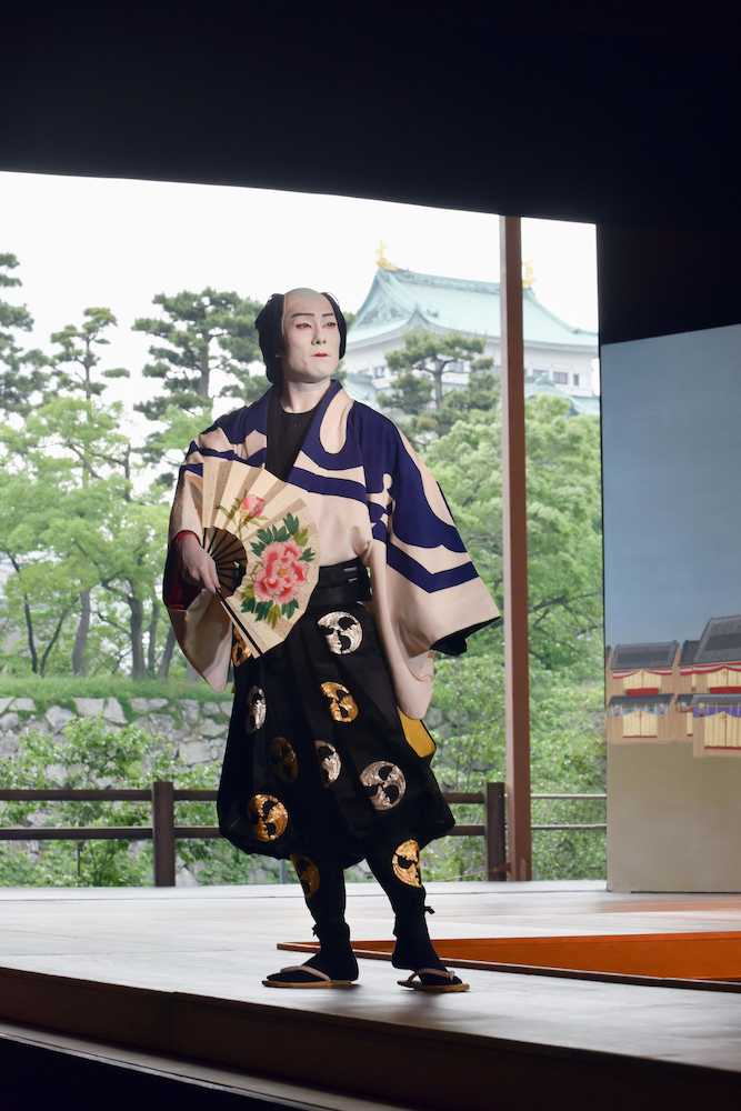 【画像・写真】「平成中村座」名古屋城で開幕　場内に１８個の「隠れ勘三郎」