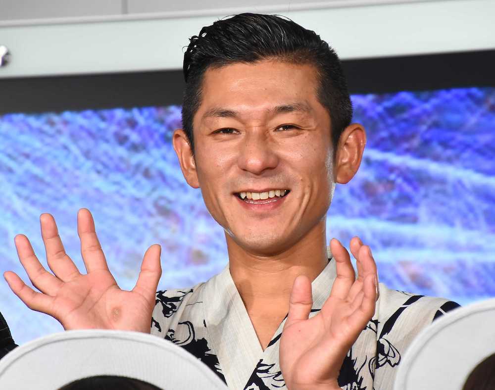 幕張ビーチ花火フェスタ２０１７ 概要発表記者会見に出席した笑い飯の哲夫 スポニチ Sponichi Annex 芸能