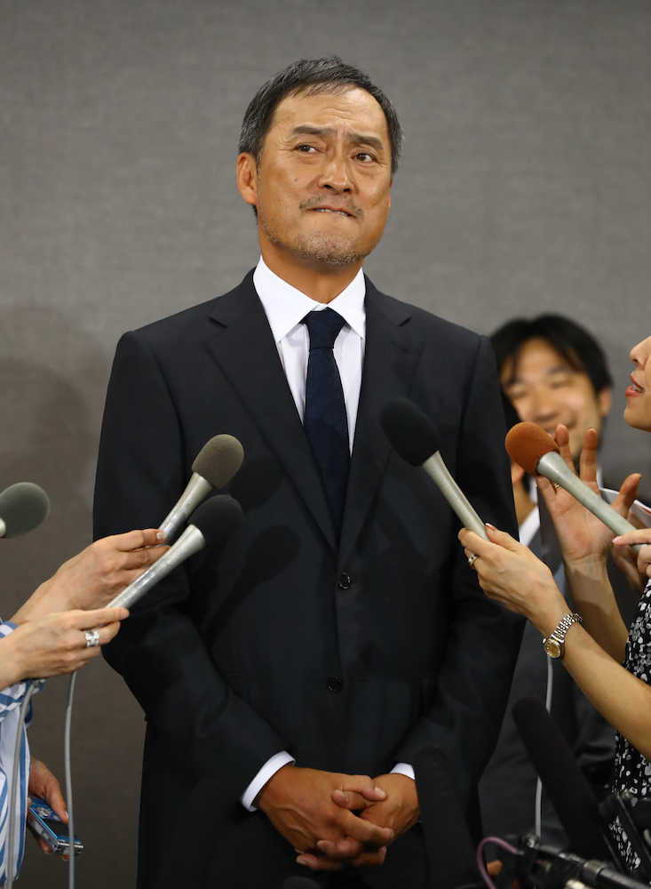 【画像・写真】【渡辺謙に聞く】話し合って別れた　金銭のやりとりはなし