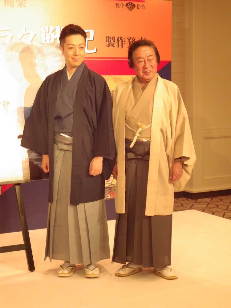 歌舞伎座の十月大歌舞伎でインド古典原作の新作を上演する尾上菊五郎（右）と菊之助親子