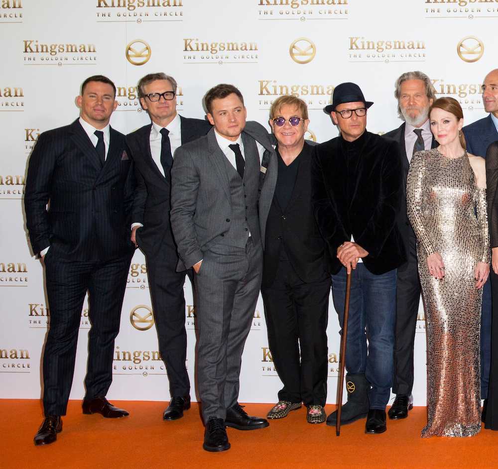 ロンドンで開かれた映画「キングスマン：ゴールデン・サークル」のワールドプレミアに参加した豪華ゲストら。（左から）チャニング・テイタム、コリン・ファース、タロン・エガートン、エルトン・ジョン、マシュー・ヴォーン、ジェフ・ブリッジス、ジュリアン・ムーア