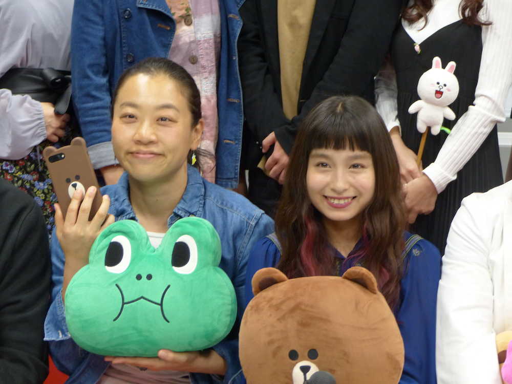 いとうあさこ（左）とトミタ栞が舞台「欲浅物語」の製作発表に出席