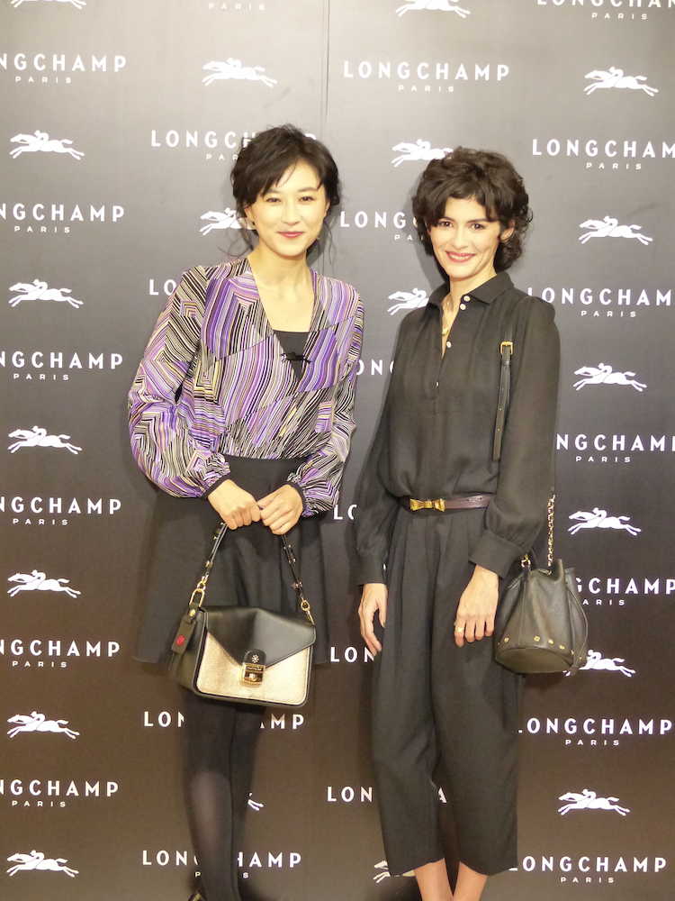 仏ブランド「ロンシャン」のオープニングセレモニーに出席した菊川怜（左）とオドレイ・トトゥ