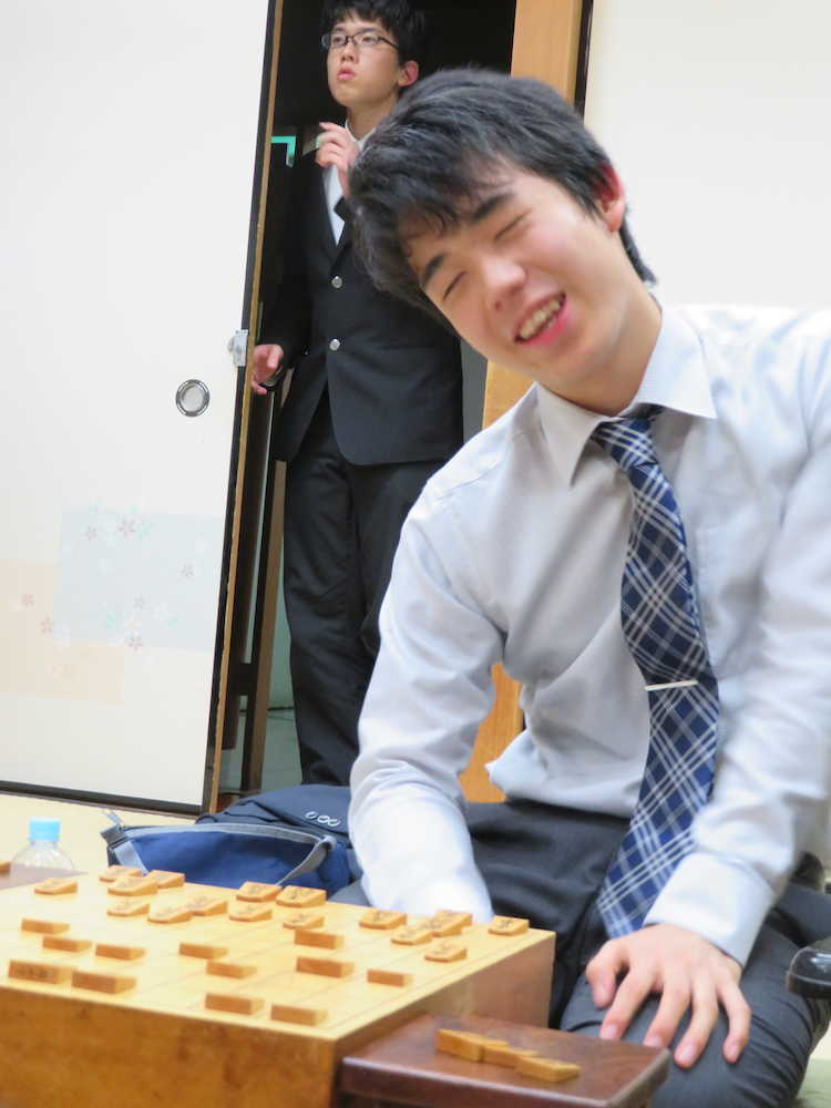 【画像・写真】藤井四段、公式戦１０連勝　順位戦Ｃ級２組は６戦全勝でトップ