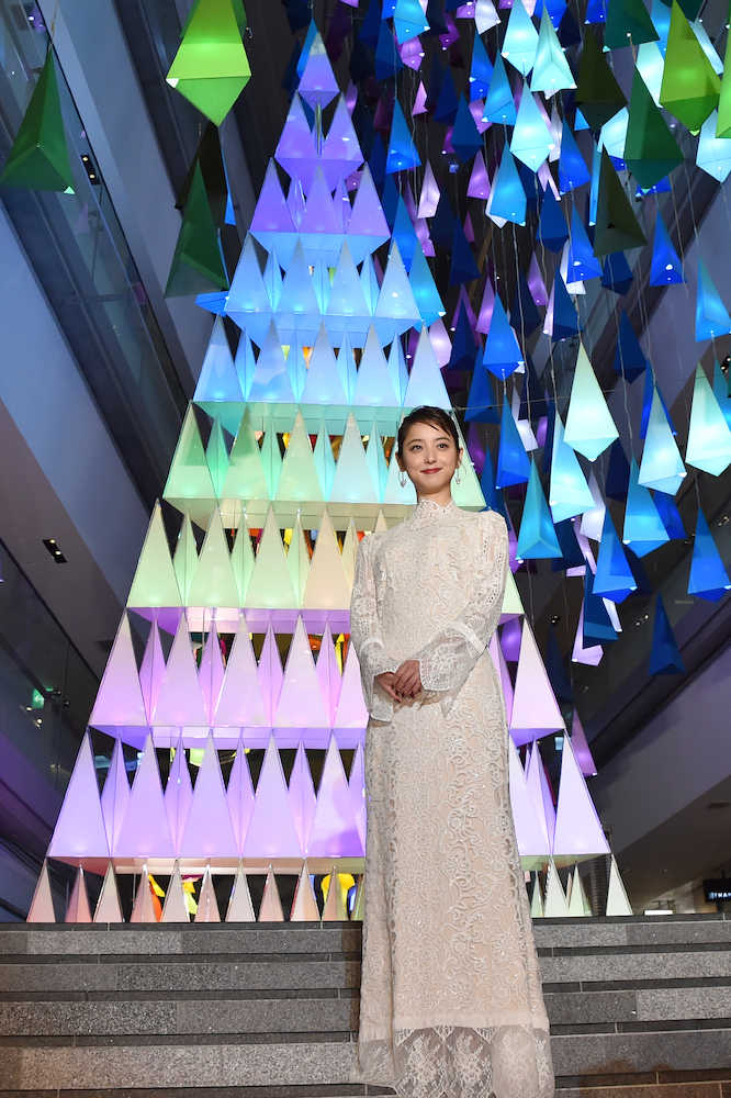 【画像・写真】佐々木希　妊娠報道を否定「まだなんです」　クリスマスは「ホームパーティーしたい」