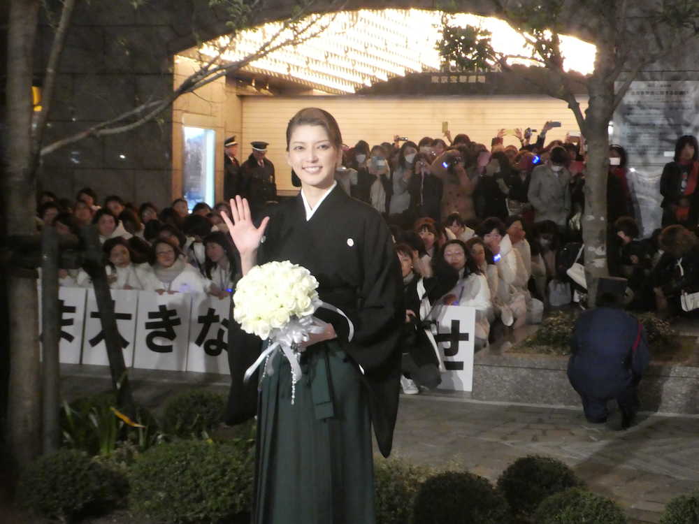 【画像・写真】宙組トップスター朝夏まなとが宝塚退団　今後は…「結婚はない」