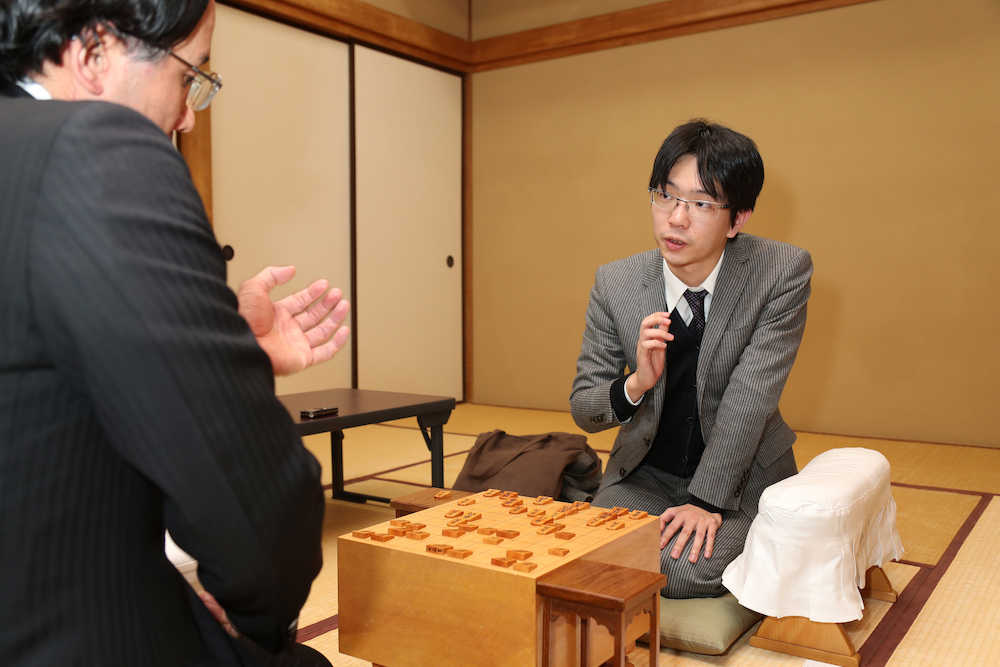 【画像・写真】豊島八段がリベンジ王将戦　７年前に屈した久保への挑戦権獲得