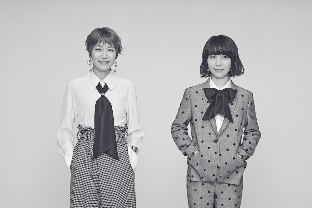 来年７月に解散するチャットモンチーの福岡晃子（左）と橋本絵莉子
