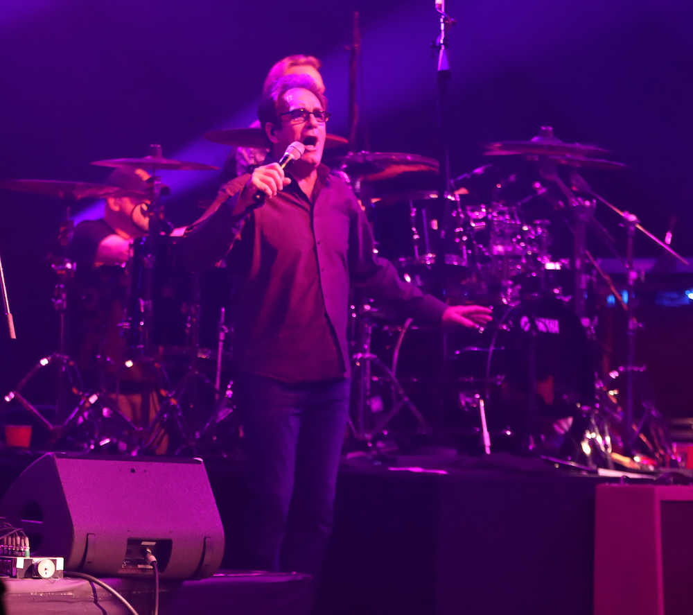 【画像・写真】ヒューイ・ルイス＆ザ・ニュース　４年ぶり来日公演、いきなり観客総立ち