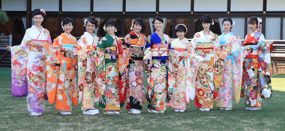 【画像・写真】オスカー女性陣、華やか晴れ姿　武井咲“卒業”に剛力「寂しい」