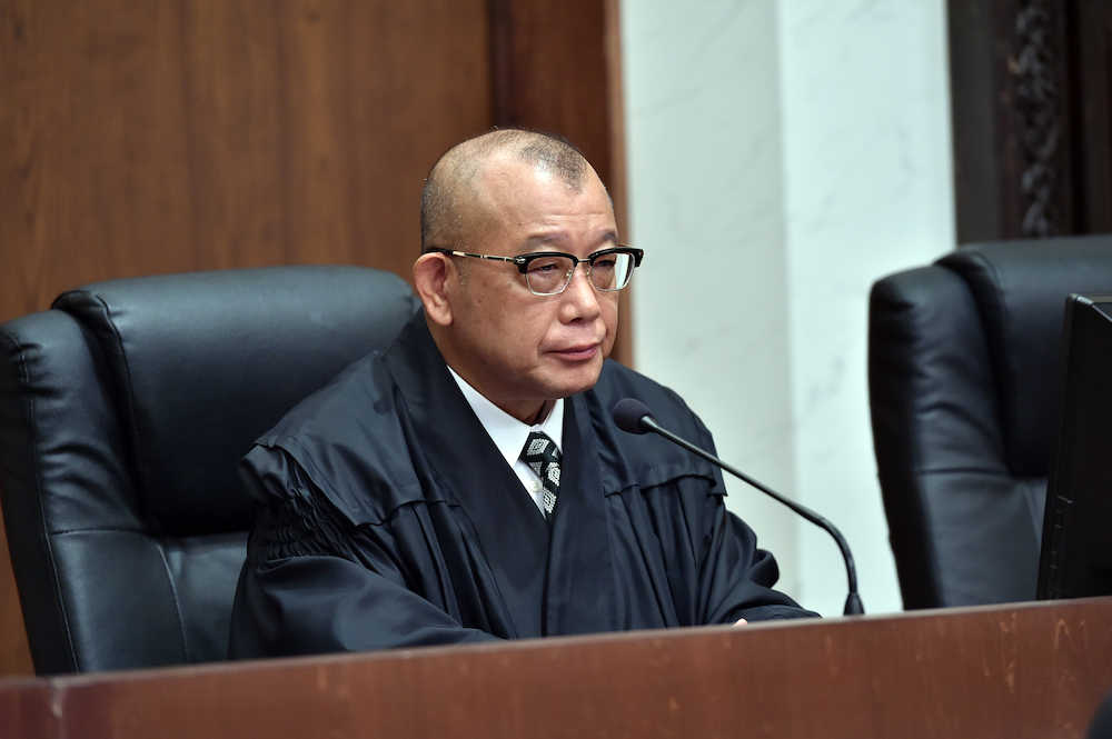 【画像・写真】鶴瓶“忖度”裁判官　松潤と対決「どうせ嫌がられるなら思いっきり」