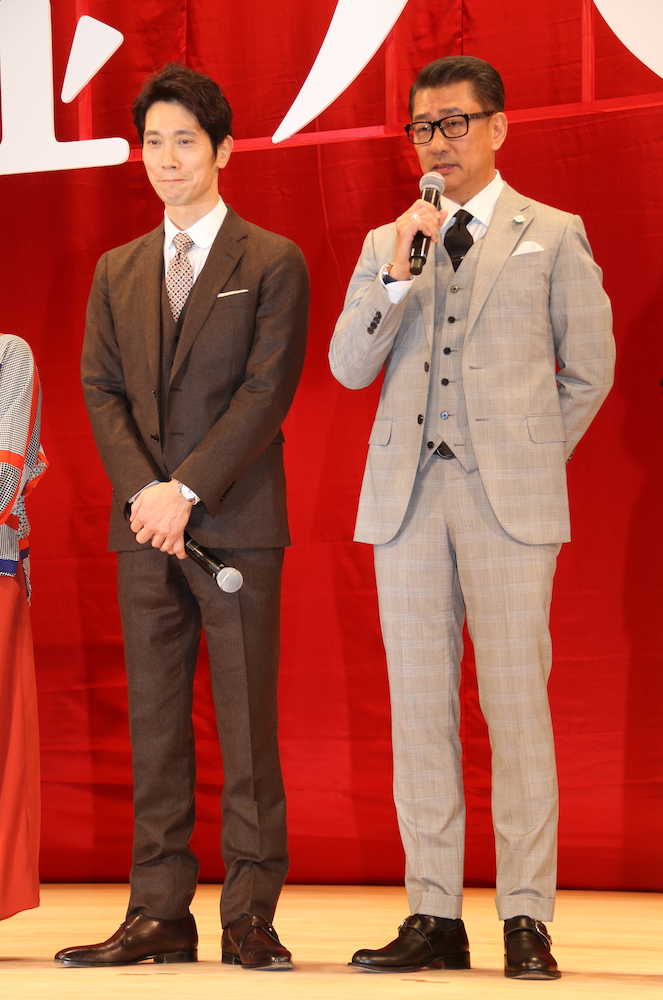 【画像・写真】中井貴一　繰り返す「やっぱり舞台あいさつは５人だな」