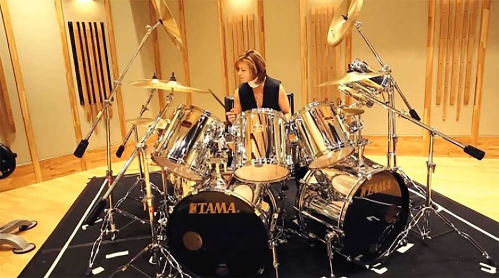 【画像・写真】ＹＯＳＨＩＫＩ「叩ける！」紅白で決死のドラム演奏強行へ