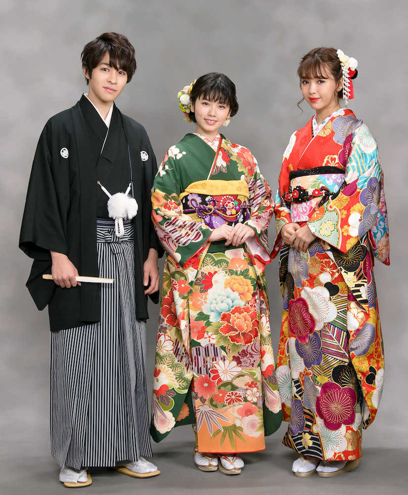 【画像・写真】藤田ニコル「うそつかない大人に」小芝風花＆西銘駿と二十歳の誓い