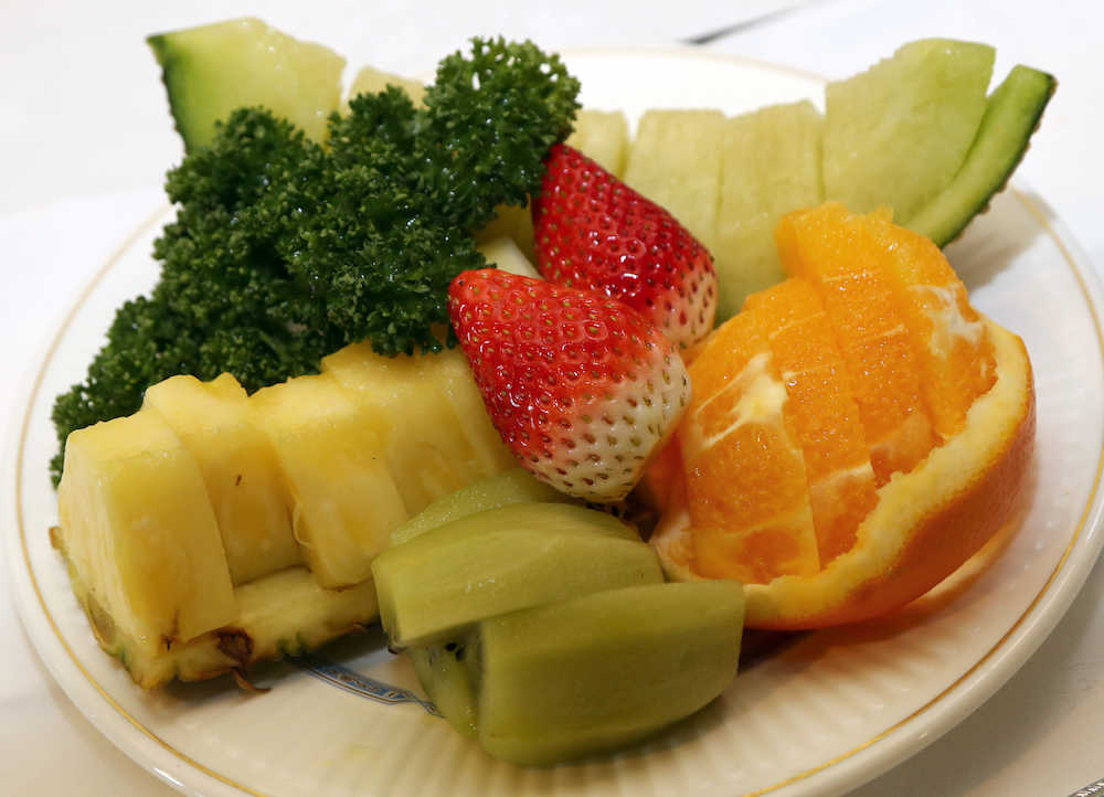 豊島八段の午前のおやつは「各種フルーツ盛り合わせ」　　　　　　