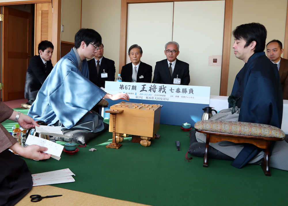 【画像・写真】【王将戦第３局】豊島八段の封じ手は「４四銀」