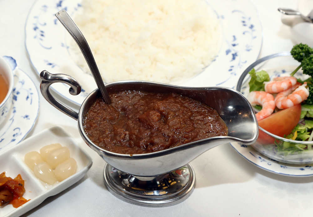 【画像・写真】【王将戦第３局】豊島八段、長考２時間以上…ランチは特製カレー