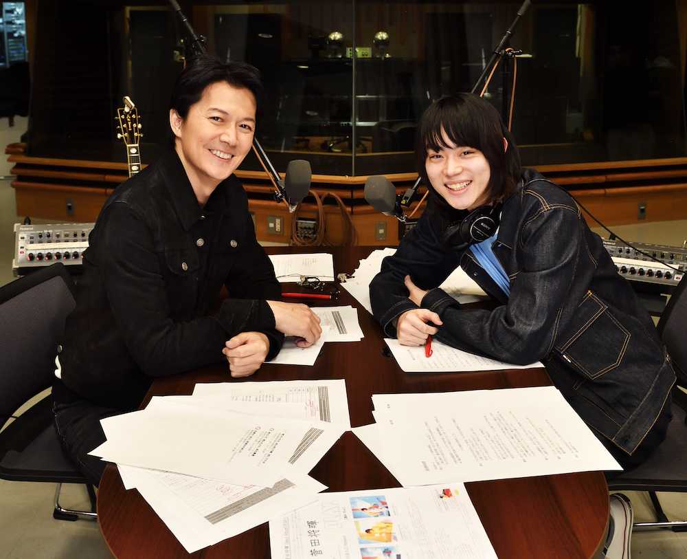 民放ラジオ１０１局特別番組で共演した福山雅治（左）と菅田将暉