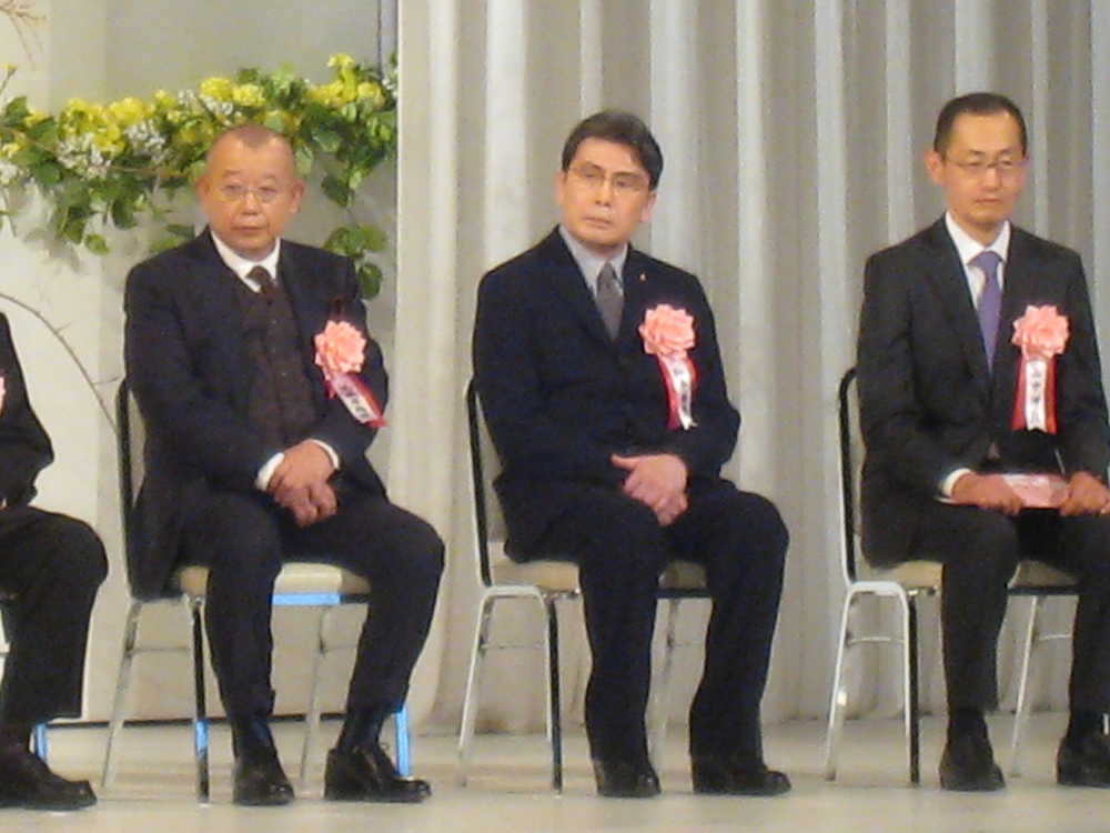 【画像・写真】鶴瓶「『家族に乾杯』は勘でやってる」ＮＨＫ放送文化賞贈呈式