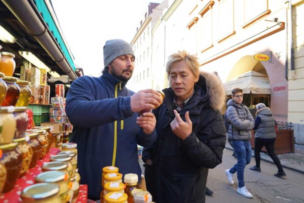 【画像・写真】ヒロシです。海外で「駅前食堂」探しです。異色のグルメ番組が始まるとです