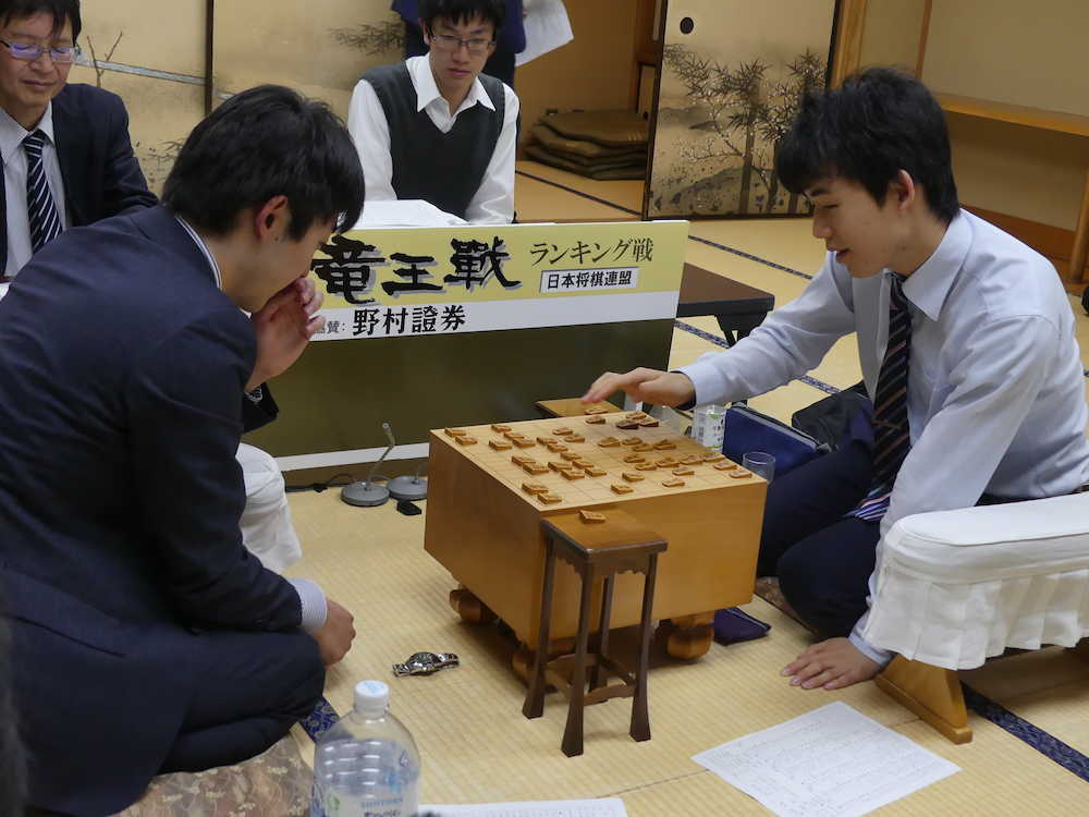 【画像・写真】藤井六段、最年少七段昇段へ王手！　驚異の今年３度目昇段に前進