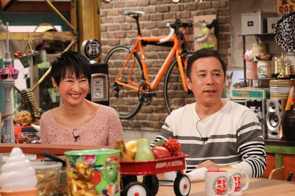 関西テレビ「おかべろ」で爆笑トークを展開した吉川美代子（左）と岡村隆史