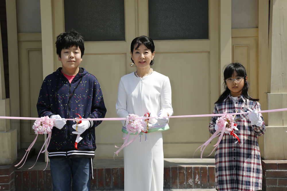 【画像・写真】吉永小百合「胸がいっぱい」　映画「北の桜守」屋外セット一般公開