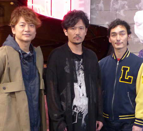 たけし軍団とホンネトークを行う（左から）香取慎吾、稲垣吾郎、草なぎ剛