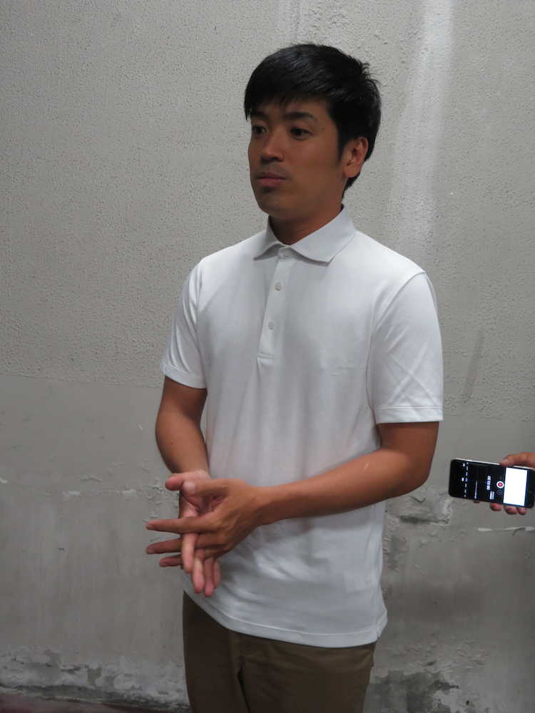 【画像・写真】強制わいせつ逮捕のグイグイ大脇が謝罪「人を笑顔にする職業なのに…」迎えに来た夫人は無言