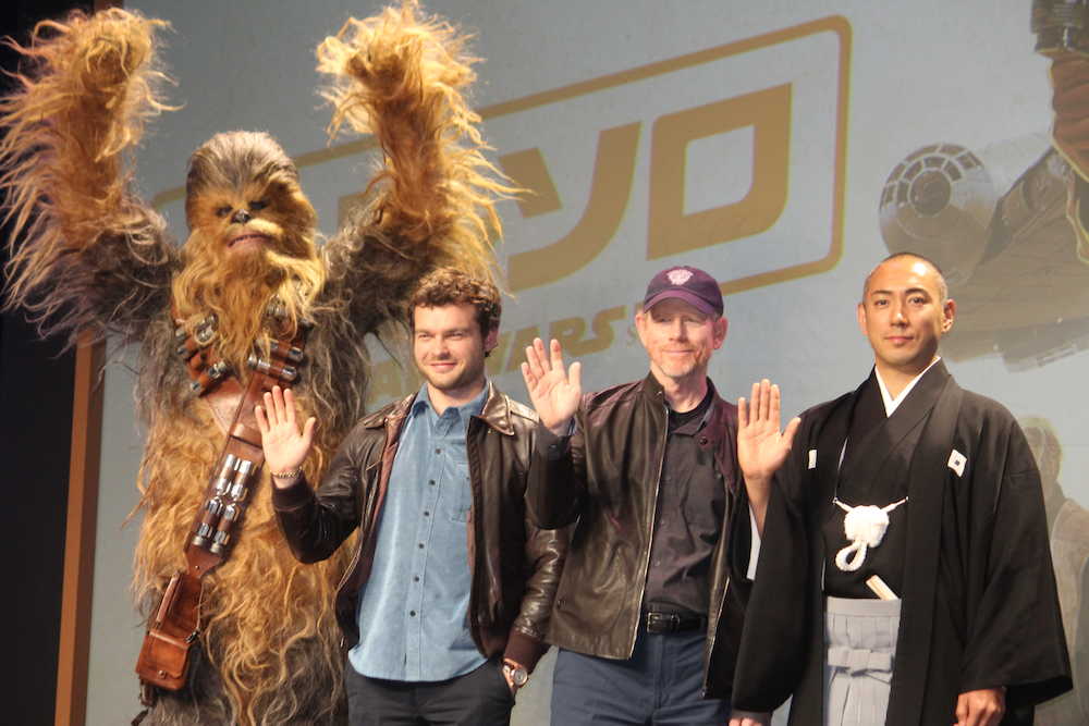 【画像・写真】市川海老蔵、父・団十郎さんとの幼き日の思い出　新宿であの名作を…