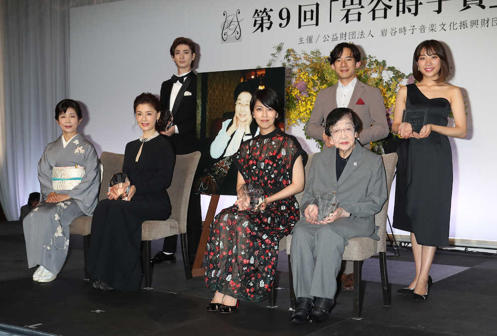 【画像・写真】松たか子に「岩谷時子賞」、戸惑いも「賞にふさわしい自分に」