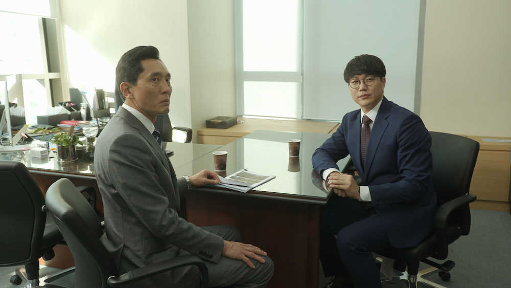 テレビ東京「孤独のグルメ　Ｓｅａｓｏｎ７」に出演する韓国出身の歌手ソンシギョン（左）と松重豊