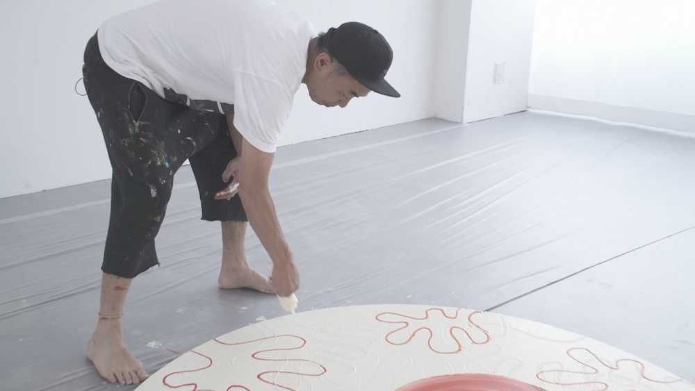 【画像・写真】憲武画伯がマヨビームアート披露　中身は絵の具…一発勝負　ＢＳ朝日「白の美術館」