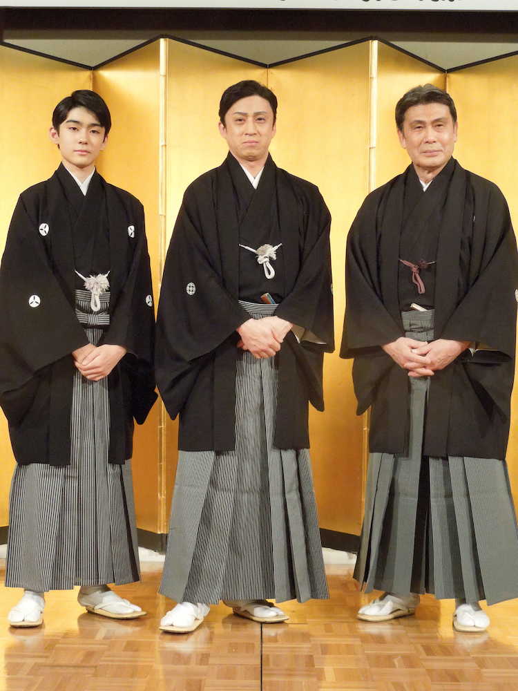 親子３代で「勧進帳」の主要３役を演じる（左から）市川染五郎、松本幸四郎、松本白鸚