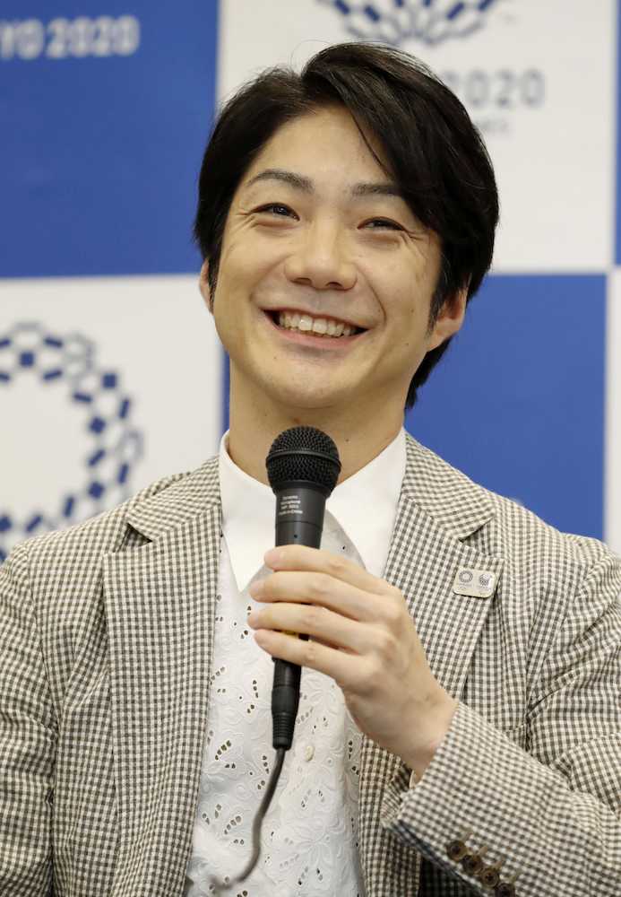 【画像・写真】記者会見する２０年東京五輪・パラリンピックの開閉会式の総合統括を務める狂言師の野村萬斎