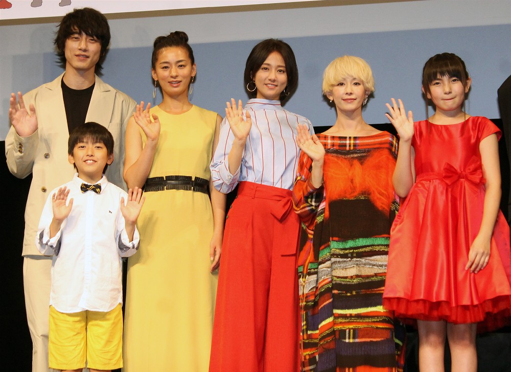 【画像・写真】尾野真千子「声優さんは超すげえ」、作画前アフレコの手法に苦労　出演アニメ「ちいさな英雄」試写会