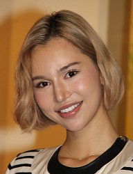 【画像・写真】水沢アリー、最愛の父が先月亡くなっていた…ブログで明かす「この人の娘で私幸せでした」