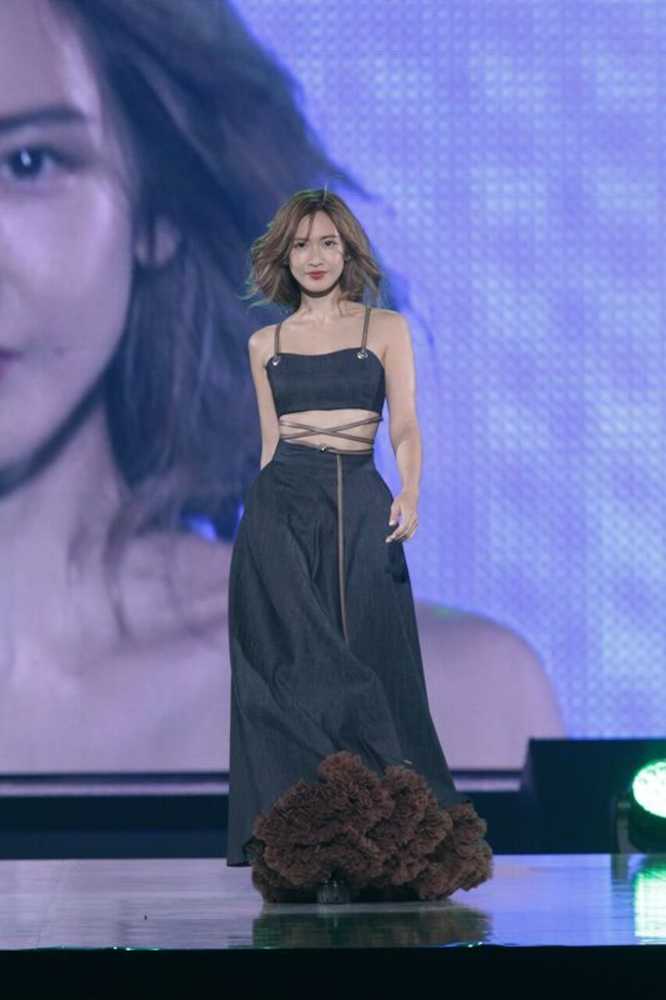 【画像・写真】紗栄子　神戸コレ、ショーのトップで出演　子供が「夏休みなので帰省中」